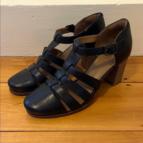 CLARKS Ciera Gull Heels Sandals Women's 7 Black Leather Gladiator 3” Block Heel - Picture 2 of 7